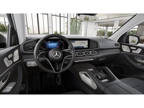 New 2026 Mercedes-Benz GLS 450 4MATIC image 2