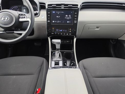 Used 2024 Hyundai Tucson SEL FWD image 20