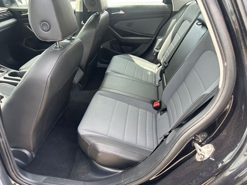 Used 2025 Volkswagen Jetta SE FWD image 20