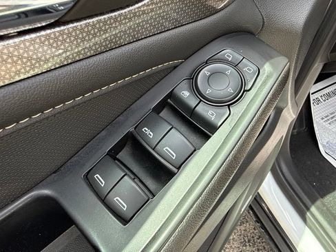Used 2023 Chevrolet Traverse Premier w/ Redline Edition AWD/4WD image 23