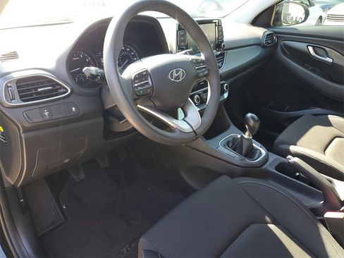 Used 2018 Hyundai Elantra GT image 19