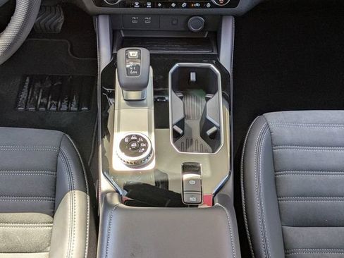 New 2026 Mitsubishi Outlander ES FWD image 21