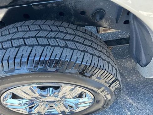 Used 2019 Ford Ranger XLT w/ Equipment Group 302A Luxury RWD image 12