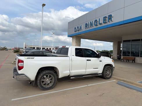 Used 2014 Toyota Tundra SR5 image 2
