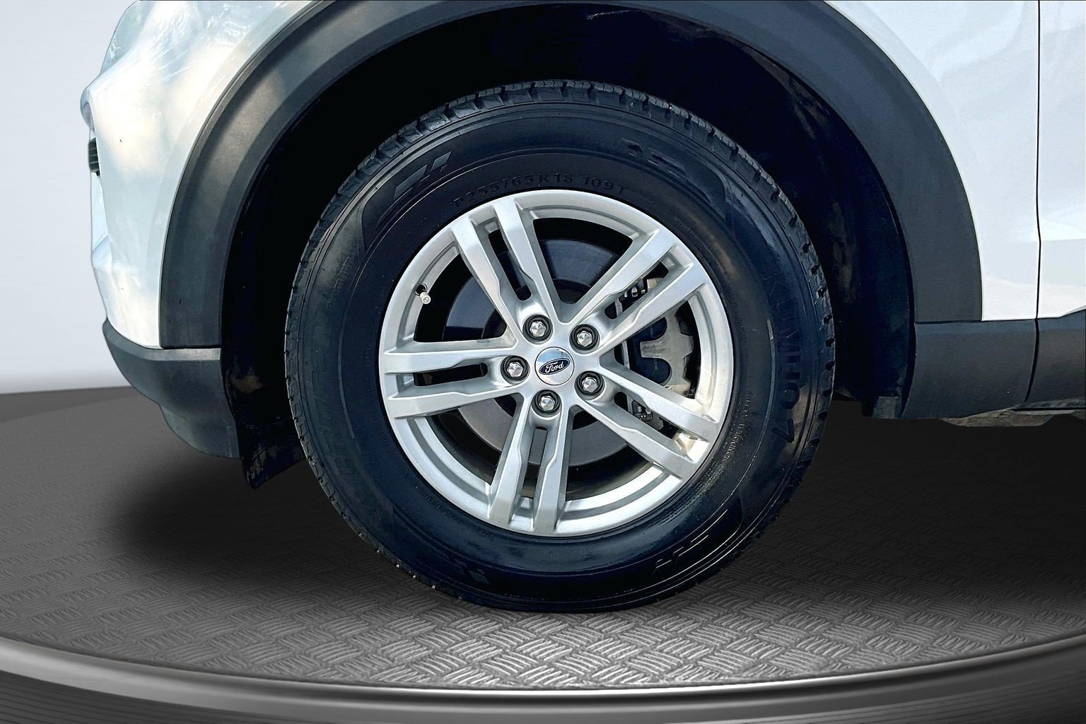 Used 2021 Ford Explorer XLT RWD image 30