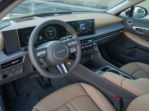 New 2025 Hyundai Sonata Limited image 18