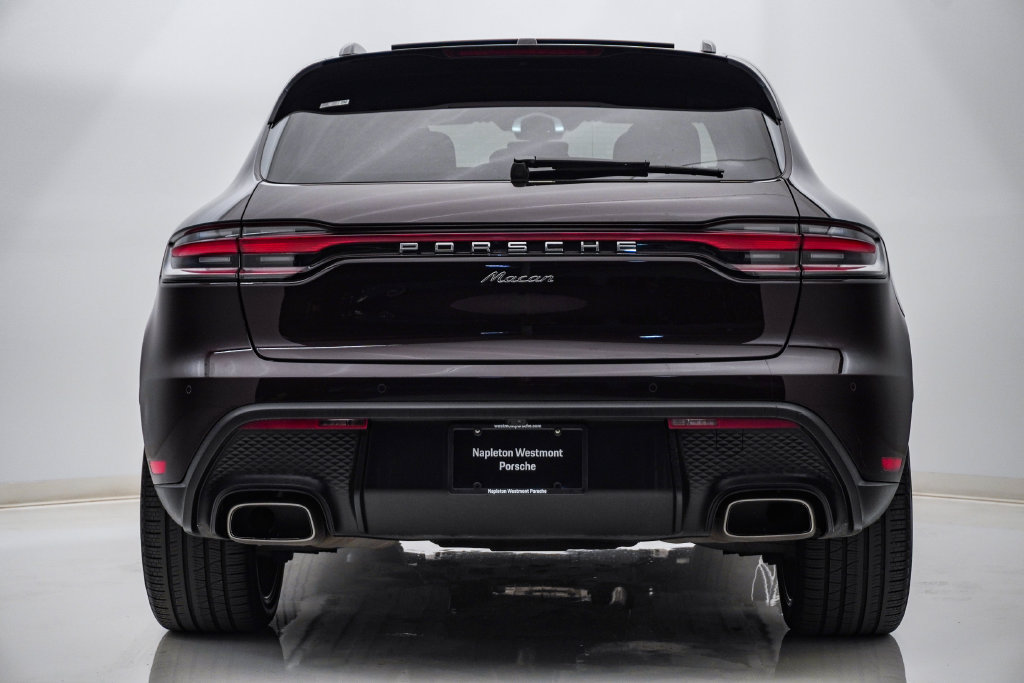 Certified 2023 Porsche Macan Turbo AWD/4WD image 11