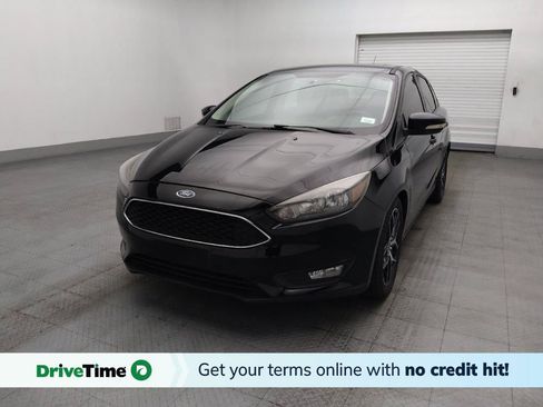 Used 2017 Ford Focus SEL FWD image 1
