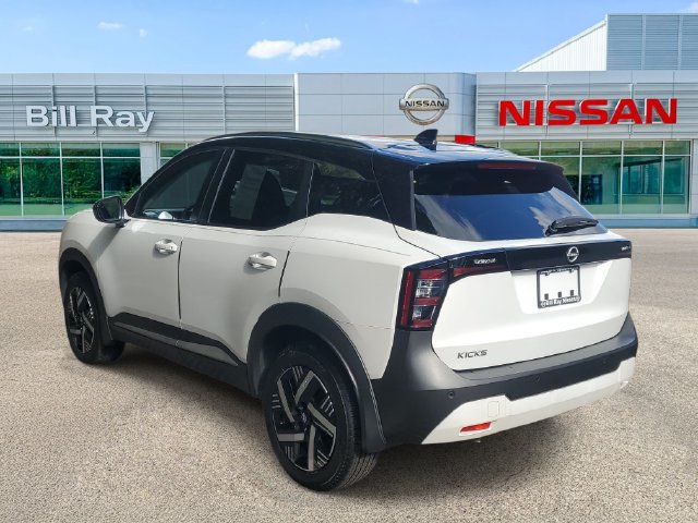 Used 2025 Nissan Kicks SV w/ SV Premium Package FWD image 3