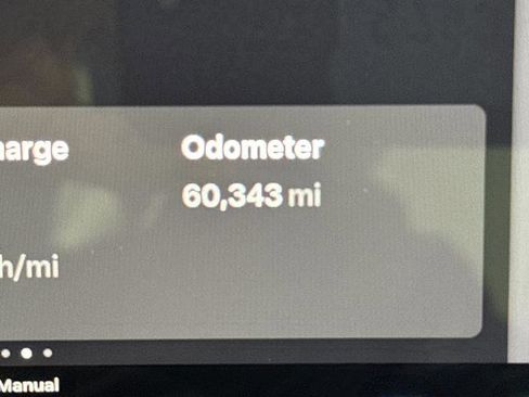 Used 2021 Tesla Model 3 Standard Range Plus image 6