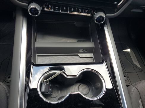 New 2026 Chevrolet Suburban LS w/ LPO, Dark Essentials Package RWD image 29