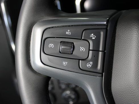 Used 2025 Chevrolet Silverado 1500 LT image 17