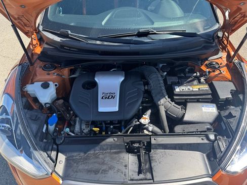 Used 2016 Hyundai Veloster Turbo FWD image 9