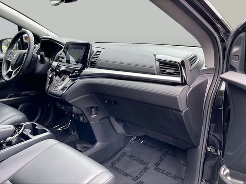 Used 2023 Honda Odyssey Touring image 16