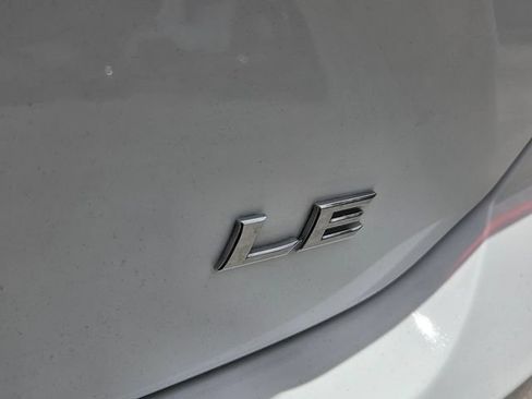 Used 2025 Toyota Camry LE FWD image 17