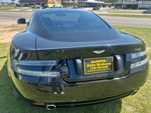 Used 2011 Aston Martin DB9 Coupe image 3
