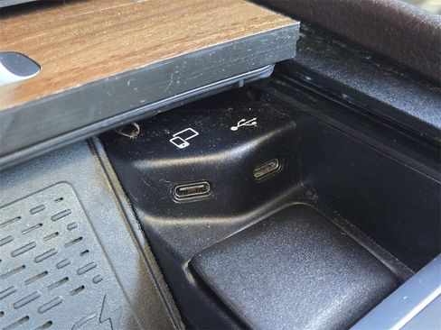 Used 2023 Mercedes-Benz GLS 450 4MATIC image 22