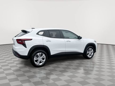 Certified 2026 Chevrolet Trax LS FWD image 11