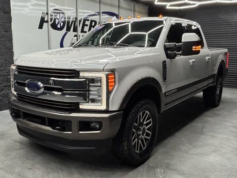 Used 2019 Ford F250 King Ranch w/ King Ranch Ultimate Package AWD/4WD image 3