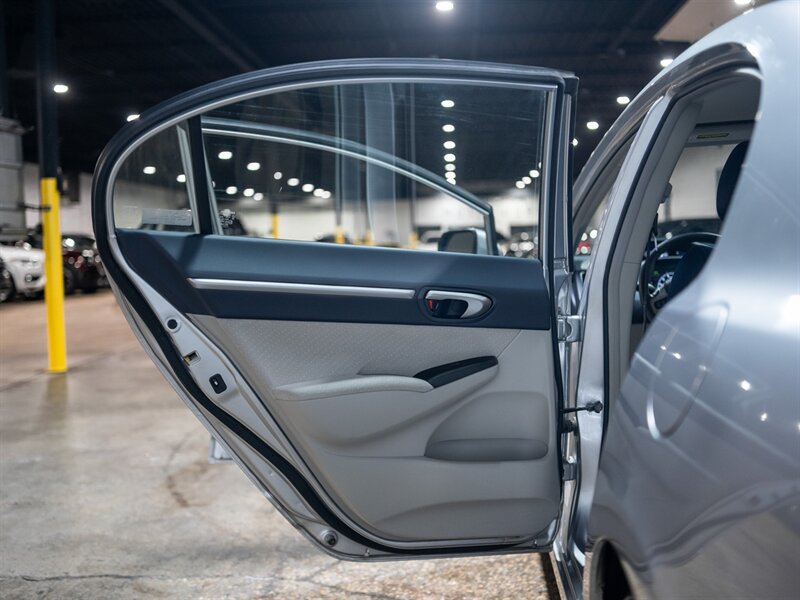 Used 2007 Honda Civic Hybrid Sedan image 35