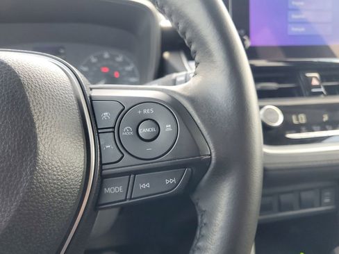 Used 2024 Toyota Corolla Cross LE FWD image 21