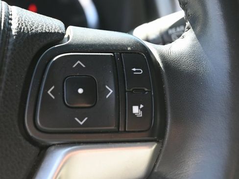Used 2015 Toyota Highlander Limited image 19