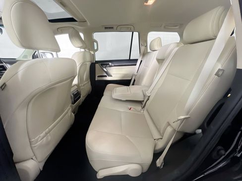 Used 2023 Lexus GX 460 Premium image 25