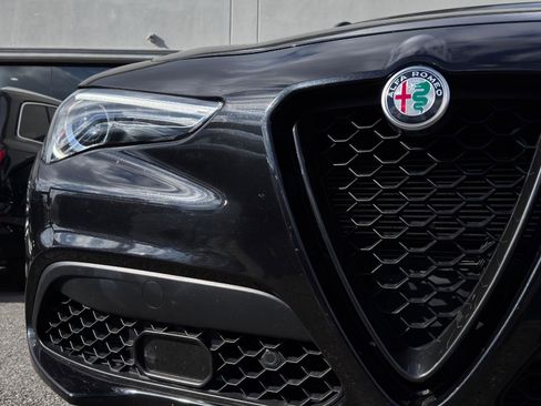 Used 2022 Alfa Romeo Stelvio Sprint image 11