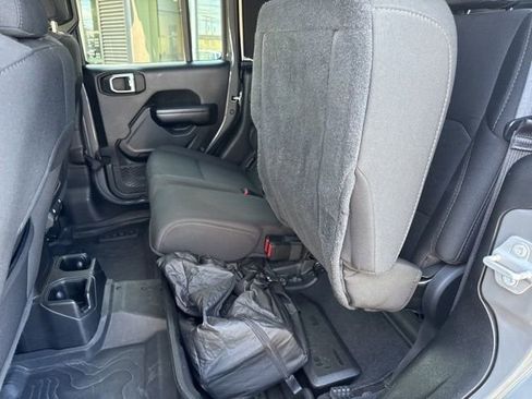 Used 2021 Jeep Gladiator Sport AWD/4WD image 40
