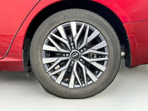 Used 2023 Nissan Altima 2.5 SV w/ SV Premium Package FWD image 11