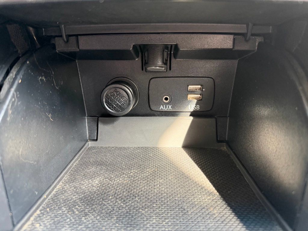 Used 2017 Subaru Outback 2.5i Premium AWD/4WD image 24