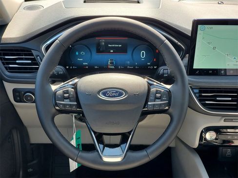 New 2025 Ford Escape SE w/ PHEV Premium Package image 25