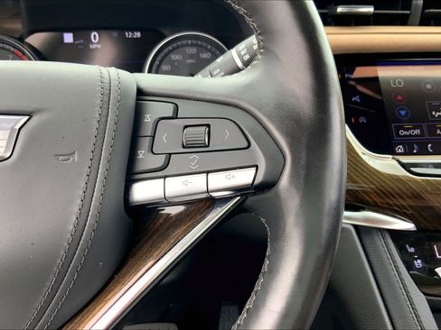 Used 2023 Cadillac XT6 Premium Luxury w/ Platinum Package FWD image 24
