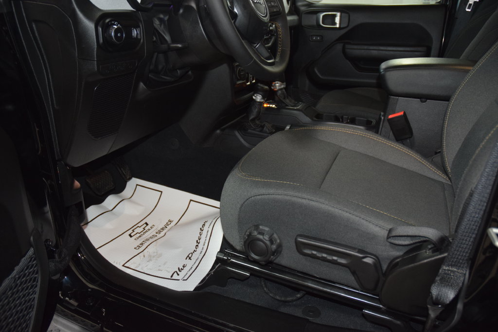 Used 2024 Jeep Wrangler Unlimited Sport AWD/4WD image 35