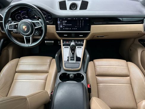 Used 2020 Porsche Cayenne S w/ Premium Package Plus AWD/4WD image 12