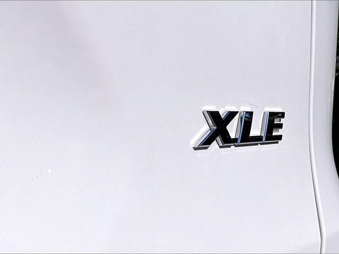 Used 2024 Toyota RAV4 XLE image 21