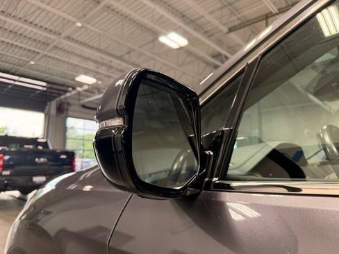 Used 2021 Honda Pilot Touring image 13