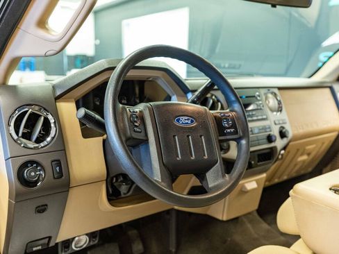 Used 2013 Ford F250 XLT w/ XLT Interior Pkg image 11