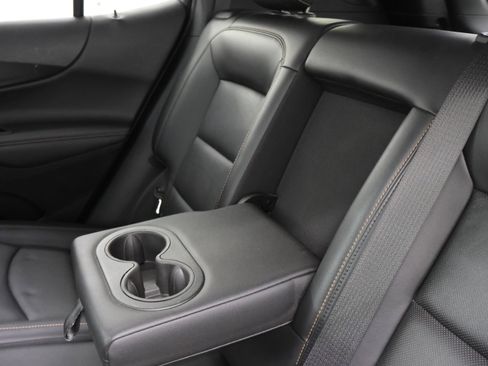 Used 2018 Chevrolet Equinox Premier image 37