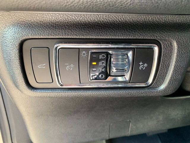 Certified 2025 Lincoln Corsair AWD image 24