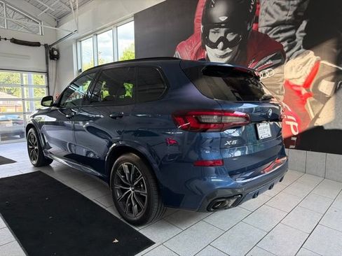 Used 2022 BMW X5 xDrive40i w/ M Sport Package AWD/4WD image 2