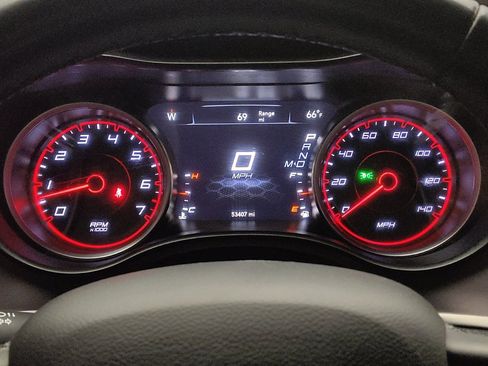 Used 2019 Dodge Charger SXT RWD image 23