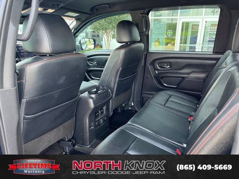 Used 2024 Nissan Titan PRO-4X w/ Pro-4x Convenience Package AWD/4WD image 15