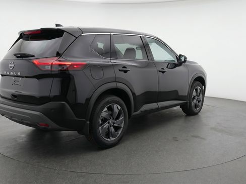 Used 2025 Nissan Rogue SV image 9