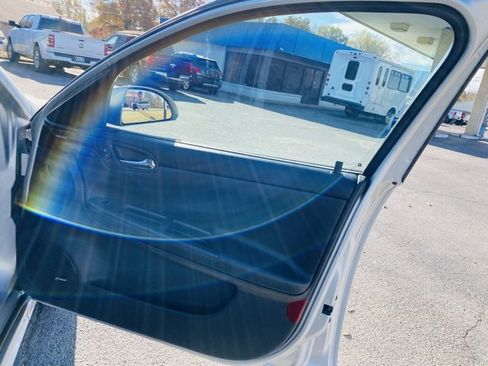 Used 2013 Chevrolet Impala LTZ image 13