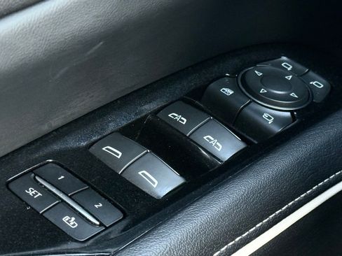 Used 2023 Cadillac Escalade ESV Sport image 33