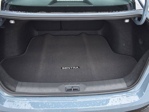New 2026 Nissan Sentra SR w/ Floor Mat Package FWD image 46