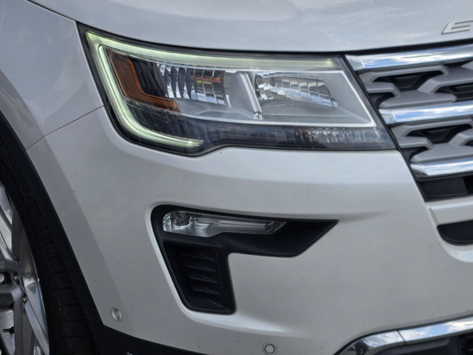 Used 2018 Ford Explorer Limited w/ Equipment Group 301A FWD image 9