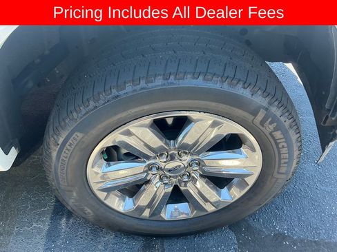 Used 2018 Ford F150 Lariat w/ Equipment Group 502A Luxury AWD/4WD image 12
