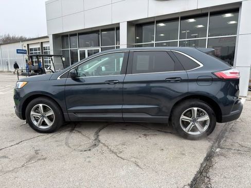 Used 2022 Ford Edge SEL w/ Convenience Package image 4